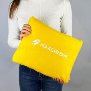 Печать и вышивка на пледах