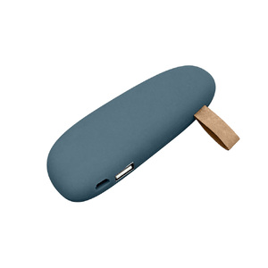 PB_Small_stone Универсальное зарядное устройство power bank в форме камня. 2600MAH. Темно-синий (чистый хлястик) с логотипом