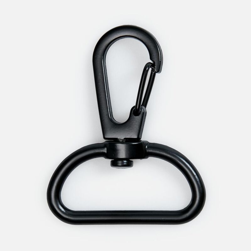 Застежка-карабин Snap Hook, L, черная с логотипом