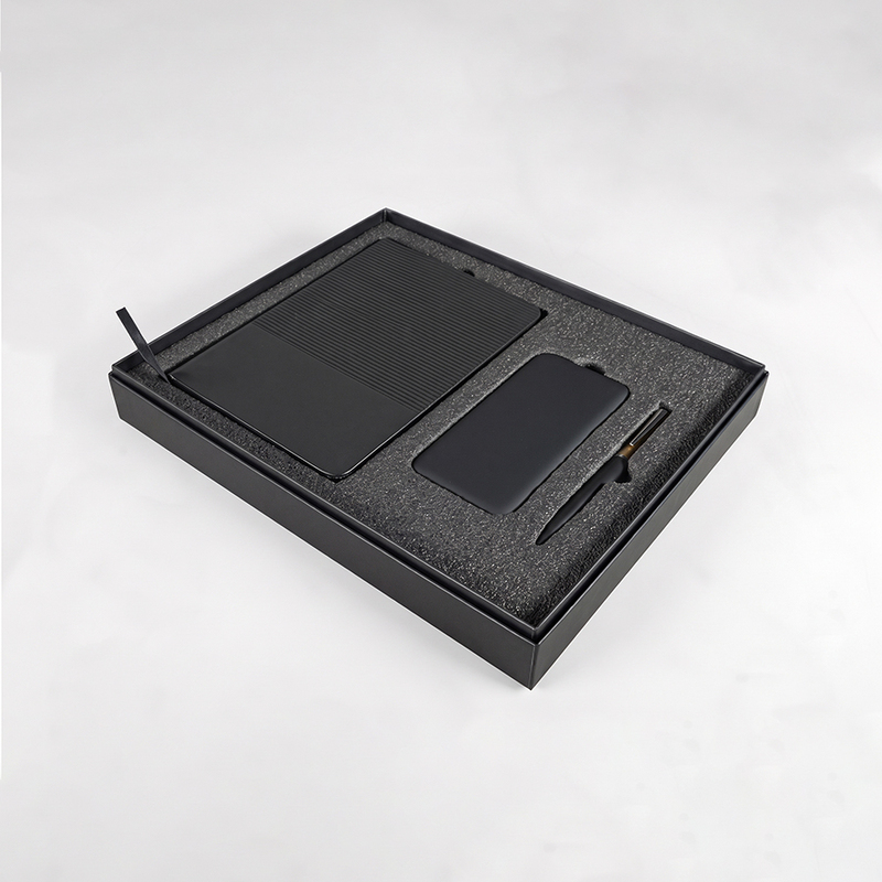 Набор подарочный RIFF: ежедневник, ручка и power bank в коробке с ложементом с логотипом