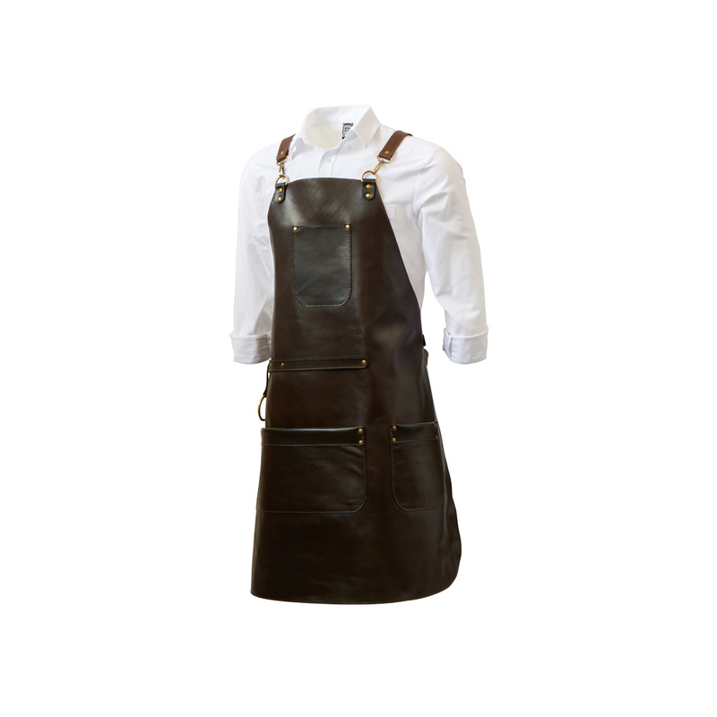 Фартук из натуральной кожи, материал: натуральная кожа КРС, цвет фартука: темно-коричневый, цвет ремней: коричневый тёмный, фурнитура из металлического сплава ЦАМ, цвет фурнитуры: антик, размер универсальный с логотипом