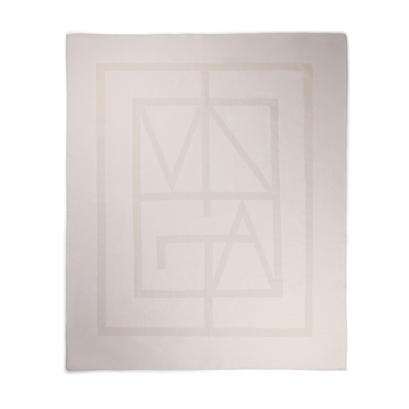 Плед VINGA Monogram из переработанного полиэстера GRS, 170x130 см с логотипом